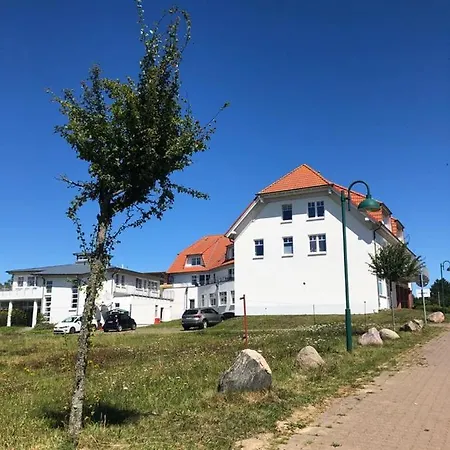 Studio-apartment Ankerplatz Im Ferien-resort Ruegen Neddesitz